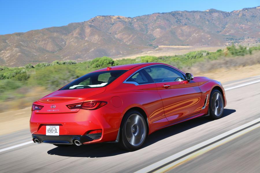  Infiniti Q60 Red Sport 400 AWD 2016 года  (фото 20 из 42)